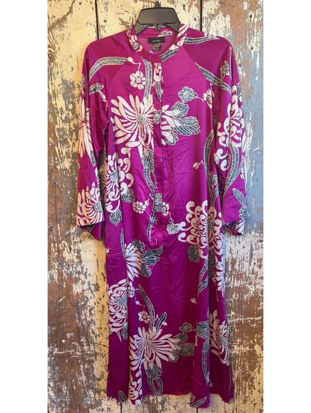 NATORI Vibrant Magenta Satin Floral Zip Caftan womens size small